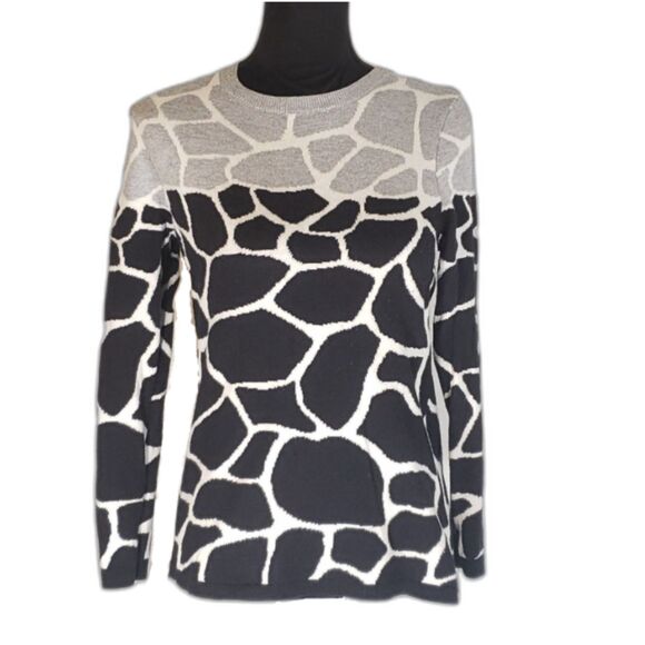 Talbots Black Gray Giraffe Print Knit Pullover Sweater Size Medium - Picture 3 of 8